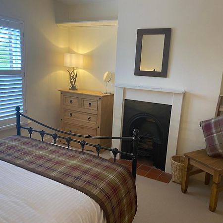 A Charming And Stylish Country Cottage. Hungerford Exterior foto
